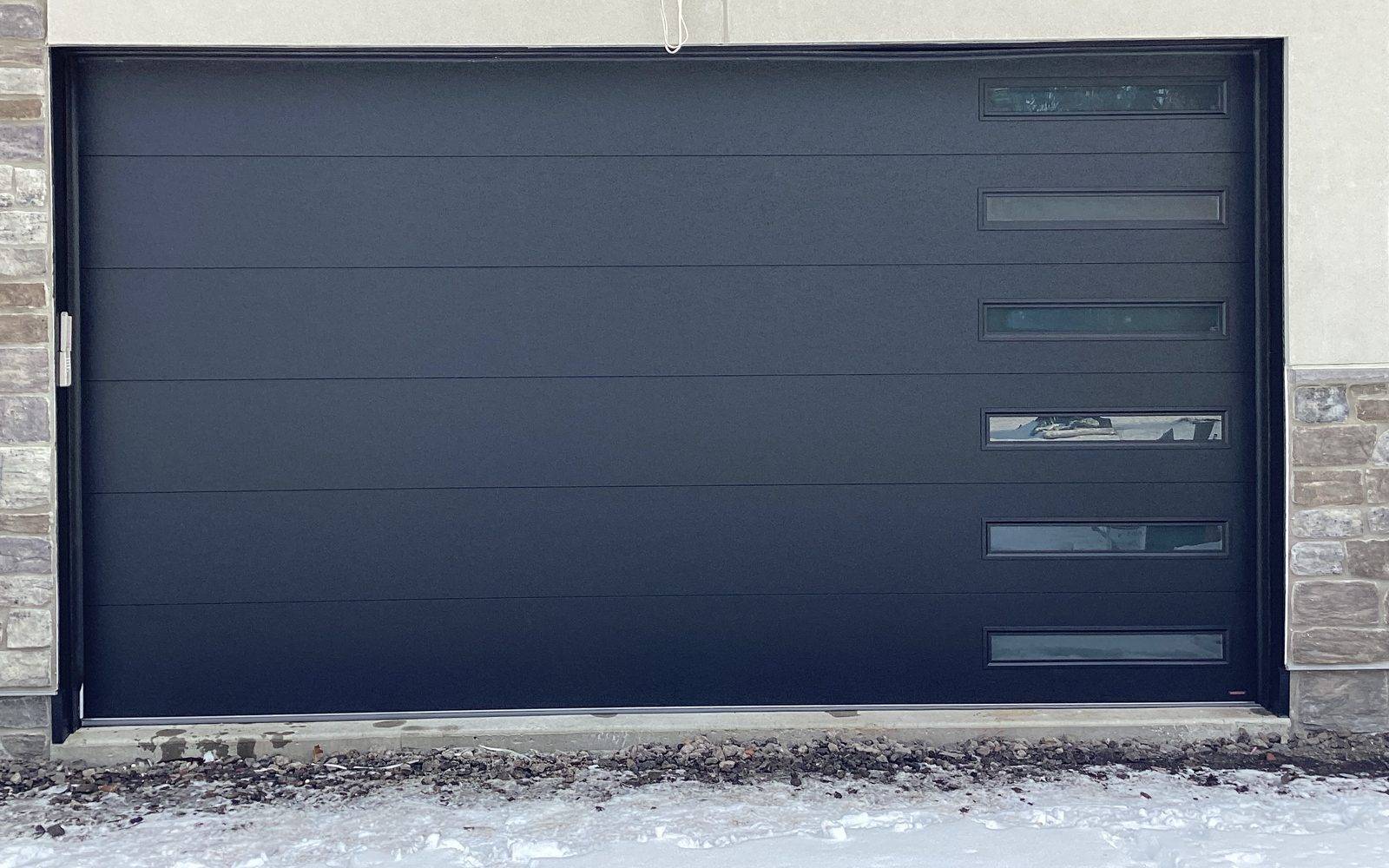 Hörmann Clima Tech 4400, black steel with windows