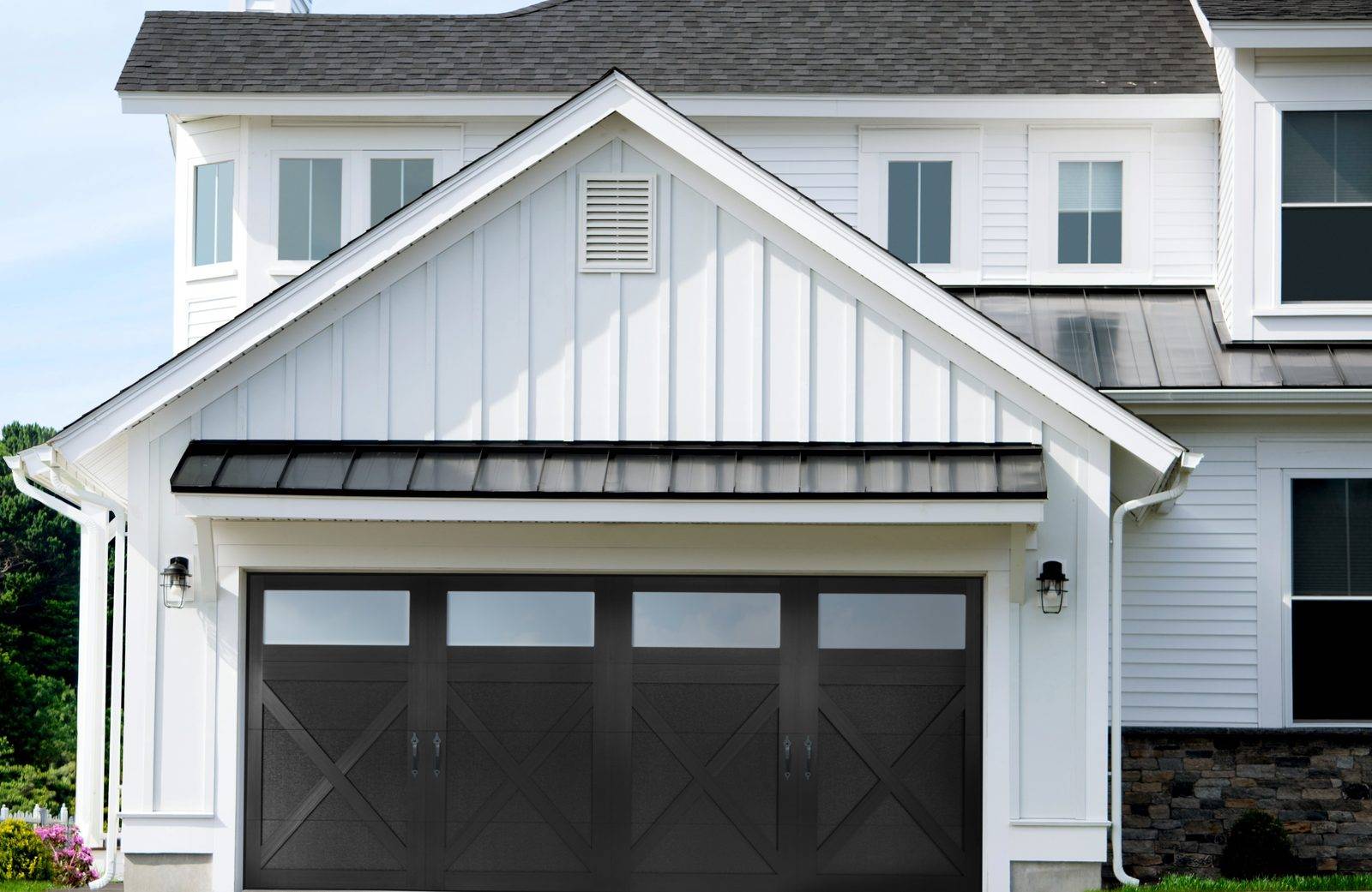 Amarr residential steel, black carriage